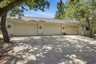 197 Elm Wood Dr, Elgin, TX 78621 - Photo 31
