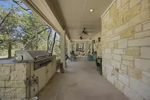 197 Elm Wood Dr, Elgin, TX 78621 - Photo 27