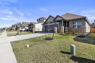 305 Brooks Ranch Dr, Kyle, TX 78640 - Photo 3