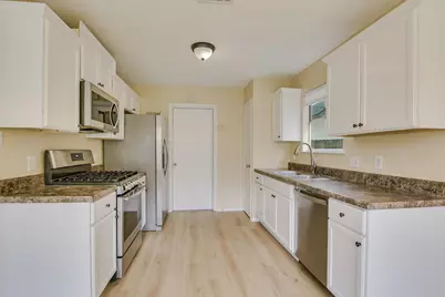 13819 Lothian Drive, Pflugerville, TX 78660 - Photo 7