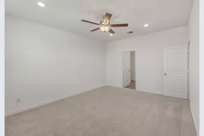 116 Hatari Trail, Jarrell, TX 76537 - Photo 11