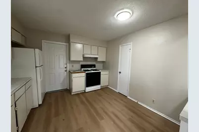 5802 Emerald Forest Drive #B, Austin, TX 78745 - Photo 5