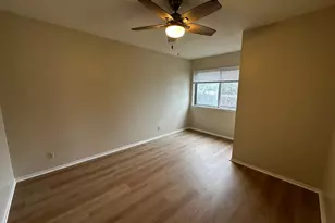 5802 Emerald Forest Dr, Austin, TX 78745 - Photo 9