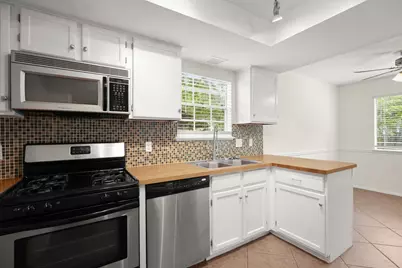 11709 Sterlinghill Drive, Austin, TX 78758 - Photo 13