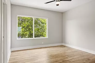 1210 Stobaugh St, Austin, TX 78757 - Photo 9
