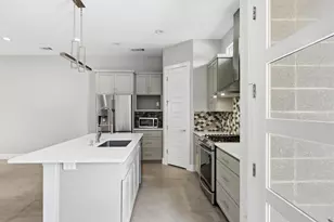 1210 Stobaugh St, Austin, TX 78757 - Photo 27