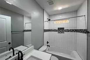 6202 Hogan Ave, Austin, TX 78741 - Photo 19