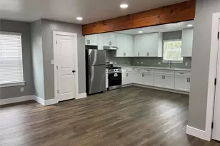 6202 Hogan Ave, Austin, TX 78741 - Photo 7