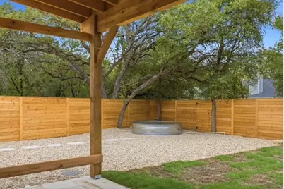 3917 Leafield Drive, Austin, TX 78749 - Photo 7