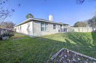 749 Blair Ave, Bastrop, TX 78602 - Photo 31