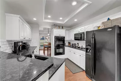 185 Broadmoor Street, Marble Falls, TX 78654 - Photo 11