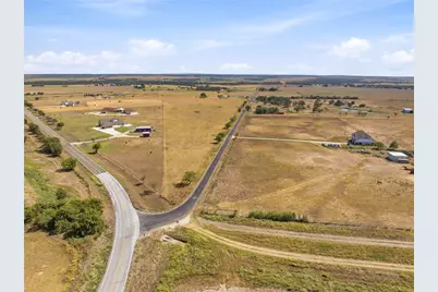 1950 County Road 470, Coupland, TX 78615 - Photo 23
