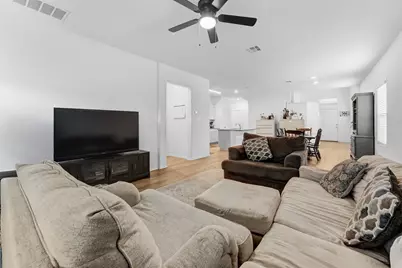 413 Perfect World Loop, Jarrell, TX 76537 - Photo 15