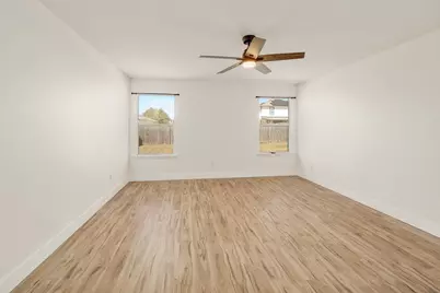 302 Phillips Street, Hutto, TX 78634 - Photo 13