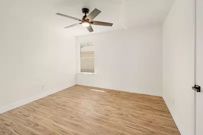 302 Phillips Street, Hutto, TX 78634 - Photo 17