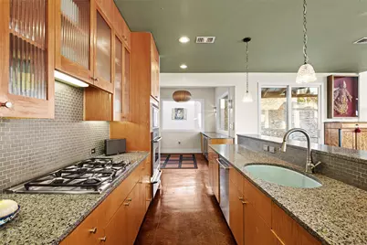 6209 Ledge Mountain Drive, Austin, TX 78731 - Photo 11