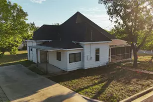 202 Willow St, Pflugerville, TX 78660 - Photo 9