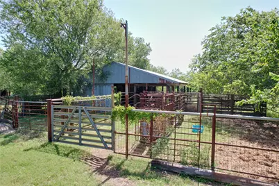 14650 Graef Road, Creedmoor, TX 78610 - Photo 13