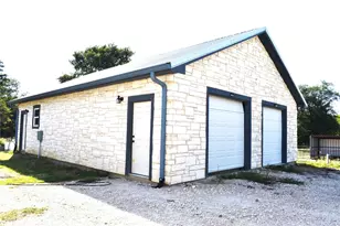 1414 Co Rd 320, Rockdale, TX 76567 - Photo 29