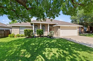 306 Lydia Ln, Thrall, TX 76578 - Photo 3
