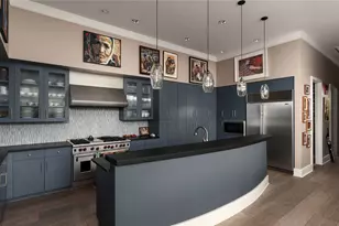 555 E 5th St, Austin, TX 78701 - Photo 9