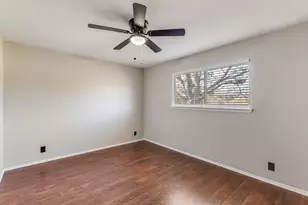 12901 Lamplight Village Ave, Austin, TX 78727 - Photo 15