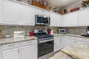 414 Deer Meadow Cir, Georgetown, TX 78633 - Photo 11