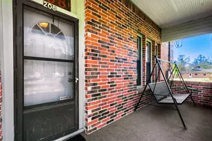 208 N Ave B, Elgin, TX 78621 - Photo 1