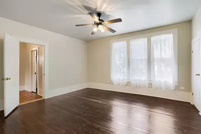 208 N Avenue B, Elgin, TX 78621 - Photo 21