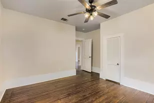 208 N Ave B, Elgin, TX 78621 - Photo 23