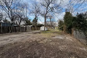 206 W N Loop Blvd, Austin, TX 78751 - Photo 13