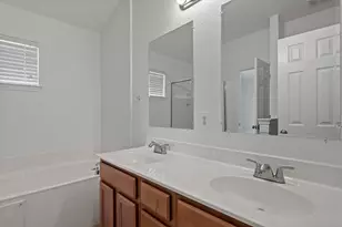 9201 Brodie Ln, Austin, TX 78748 - Photo 17