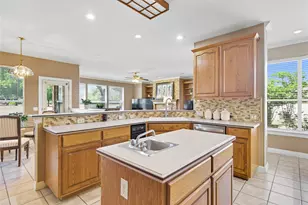 10608 Portrush Ct, Austin, TX 78747 - Photo 5