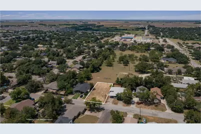 1310 Marshall Street, Taylor, TX 76574 - Photo 7