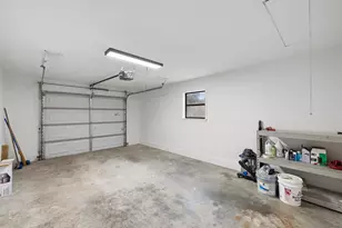 555 E Houston St, Giddings, TX 78942 - Photo 21