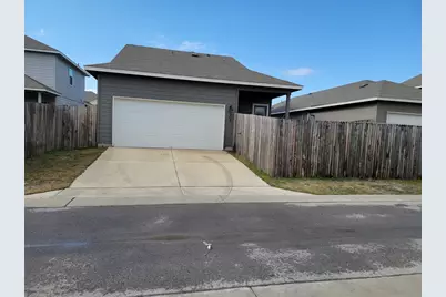 908 Main Street, Hutto, TX 78634 - Photo 21