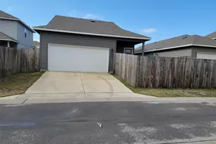 908 Main St, Hutto, TX 78634 - Photo 21