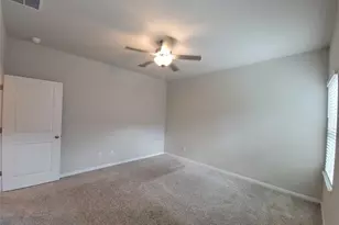908 Main St, Hutto, TX 78634 - Photo 11