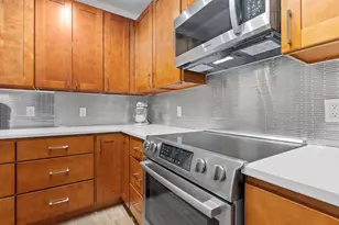 1900 Barton Springs Rd, Austin, TX 78704 - Photo 7