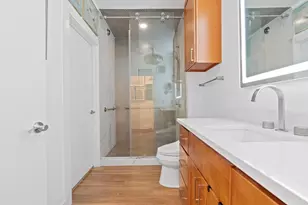 1900 Barton Springs Rd, Austin, TX 78704 - Photo 23