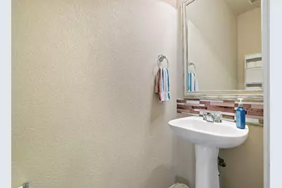 326 Comal Run, Hutto, TX 78634 - Photo 17