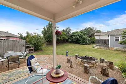 326 Comal Run, Hutto, TX 78634 - Photo 5
