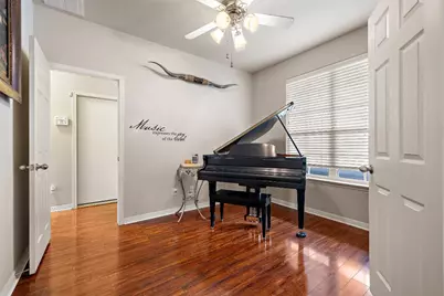 326 Comal Run, Hutto, TX 78634 - Photo 7