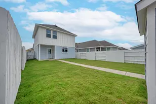 158 Daylily Dr, Elgin, TX 78621 - Photo 33