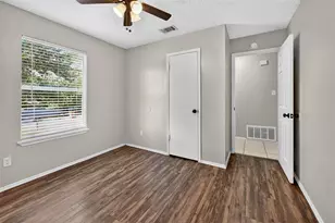 1207 Eleanor St, Austin, TX 78721 - Photo 11