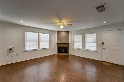 1105 E 3rd Street, Austin, TX 78702 - Photo 5