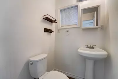1105 E 3rd Street, Austin, TX 78702 - Photo 17