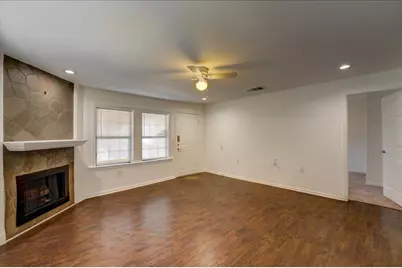 1105 E 3rd Street, Austin, TX 78702 - Photo 3