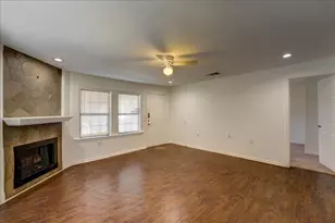 1105 E 3rd St, Austin, TX 78702 - Photo 3