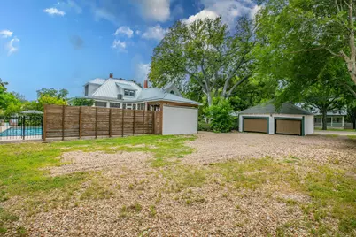 1109 Pecan Street, Bastrop, TX 78602 - Photo 37